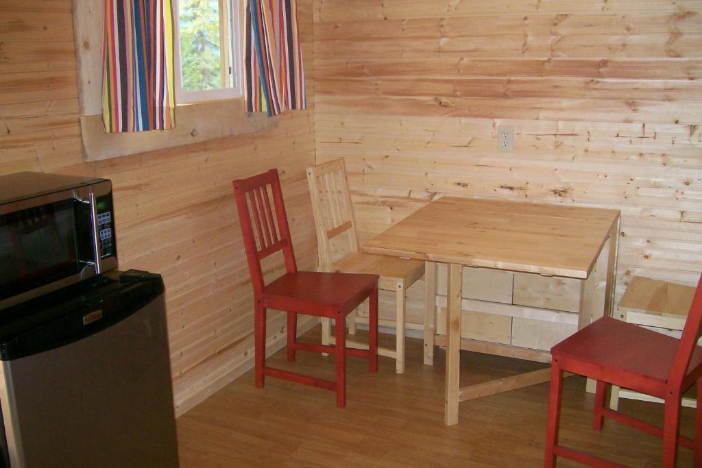 Noah'S Ark Campground Ревелсток Номер фото